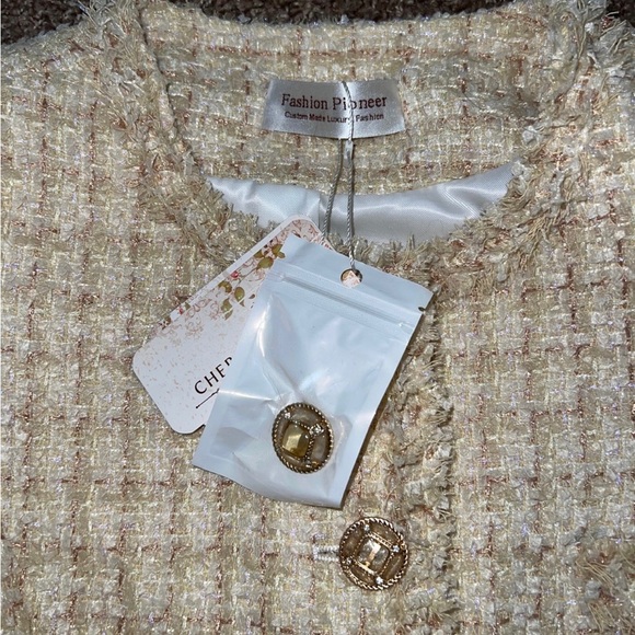 Fashion pioneer - Picture 5 of 9